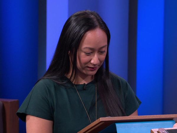 25 Words or Less - Melissa Peterman, Marica Cross, Caroline Rhea, Nico Santos