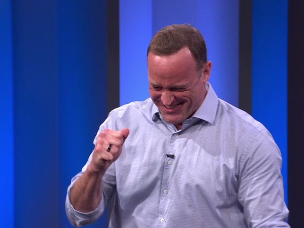 25 Words or Less - Matt Iseman and Peri Gilpin vs. Amber Stevens West and Greg Proops