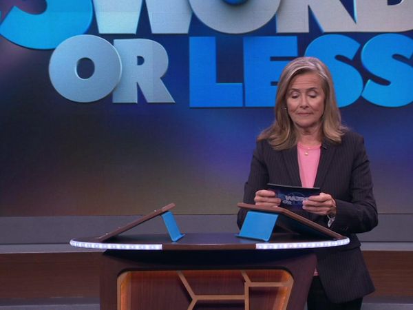 25 Words or Less - Jessica Tuck and Illeana Douglas vs. Nicole Sullivan and Oscar Nunez