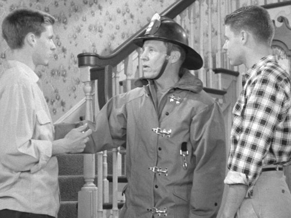 The Adventures of Ozzie and Harriet - The Volunteer Fireman