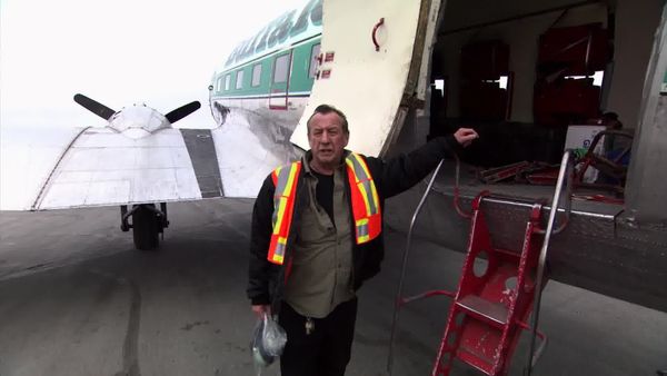 Ice Pilots NWT CA - D-Day
