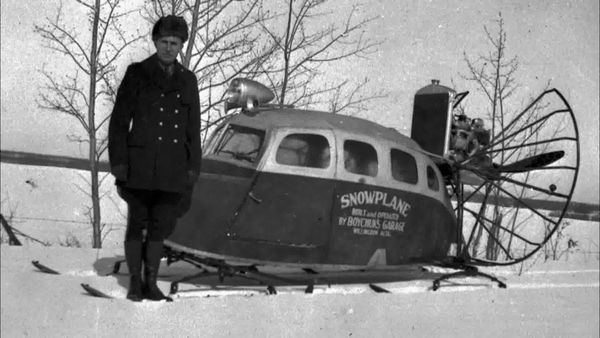 Ice Pilots NWT CA - Snowplane