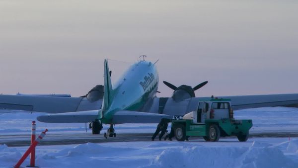 Ice Pilots NWT CA - Old Dogs