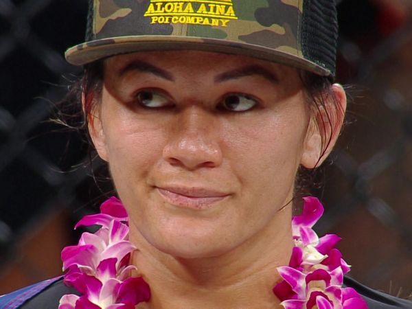Bellator MMA Individual Fights - Ilima-Lei Macfarlane vs. Alejandra Lara From Bellator 201