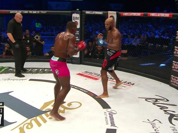 Bellator MMA Individual Fights - Phil Davis vs. Linton Vassell From Bellator 200