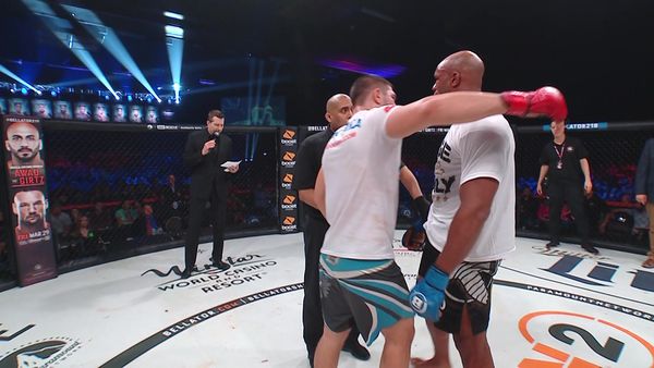 Bellator MMA Individual Fights - Valentin Moldavsky vs. Linton Vassell From Bellator 218