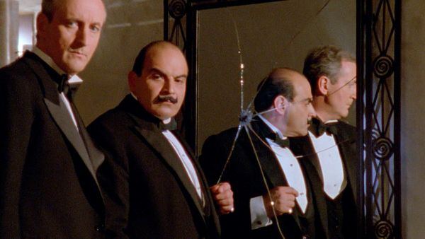 Agatha Christie: Poirot ES - El espejo del muerto