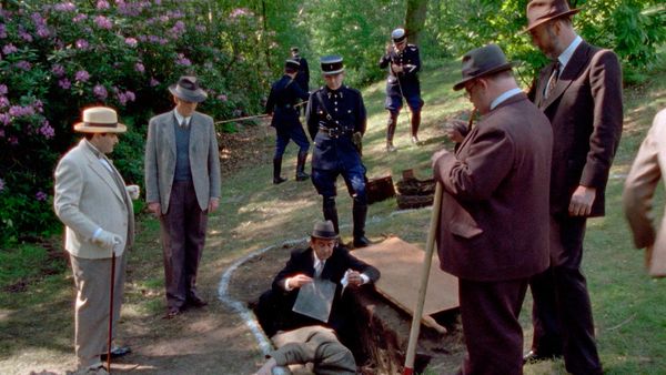 Agatha Christie: Poirot ES - Asesinato en el campo de golf