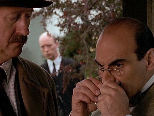Agatha Christie: Poirot ES - El asesinato de Roger Ackroyd