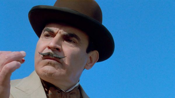 Agatha Christie: Poirot ES - Sangre en la piscina