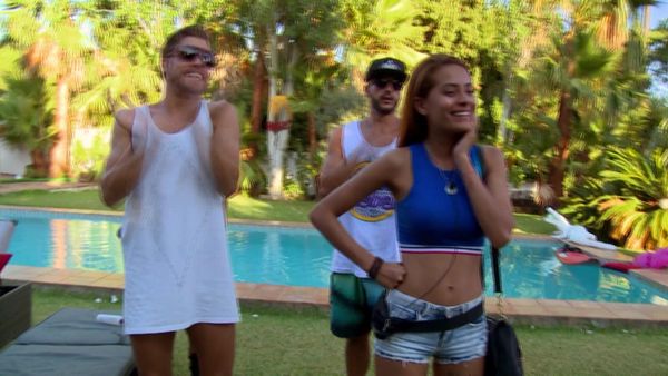 Super Shore - Super Shore ¿Le digo, no le digo?
