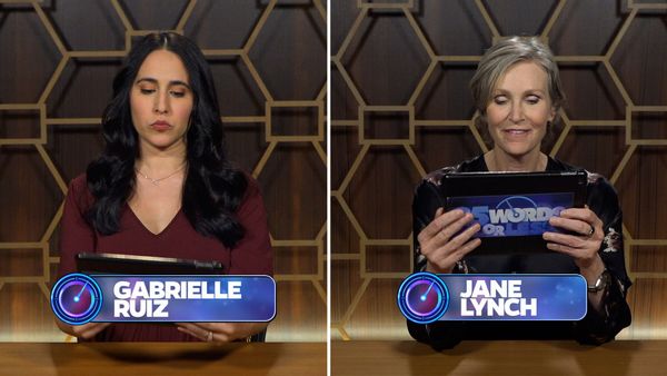 25 Words or Less - Jane Lynch & The Perfect Round