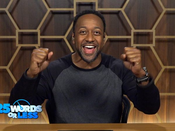 25 Words or Less - Jaleel White Gets Lost.. Literally!