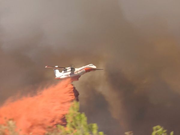 Pompiers au Coeur du Danger - Calanques en danger