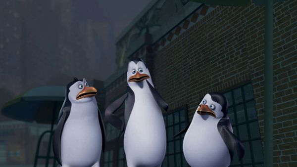 The Penguins of Madagascar LT - El pingüino zombie / Operación aguijón