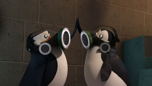 Os Pinguins de Madagascar - O vencedor leva tudo / Larga do pé