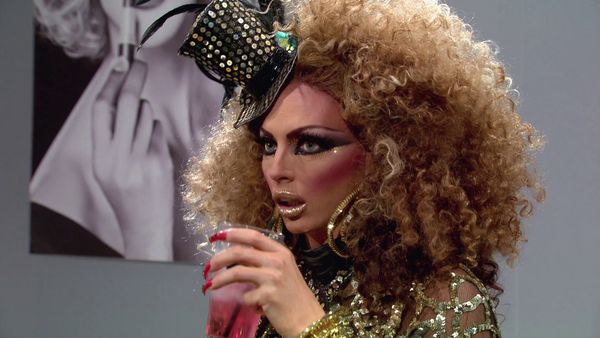 RuPaul's Drag Race Untucked - Cisne negro: ¿por qué tiene que ser negro?