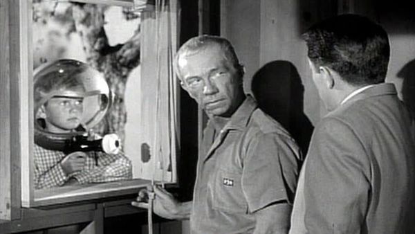 My Favorite Martian - How to Be a Hero Without Really Trying