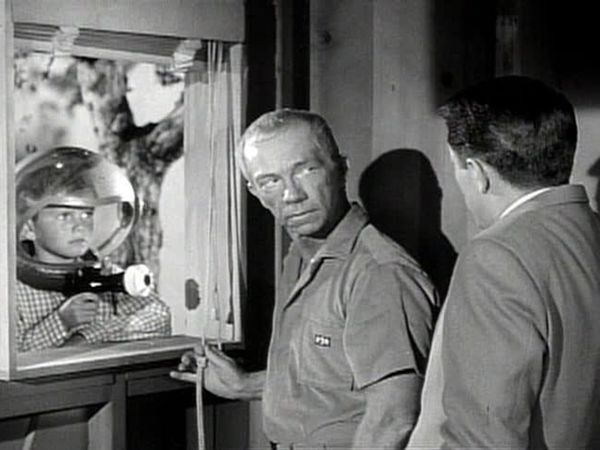 My Favorite Martian - How to Be a Hero Without Really Trying