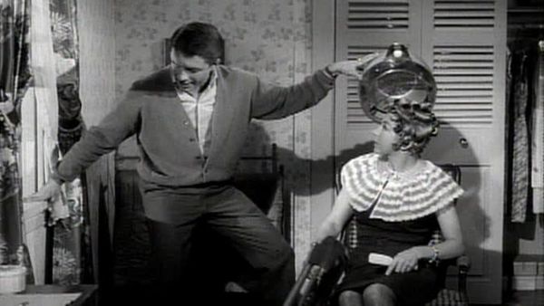 My Favorite Martian - Who's Got the Power?