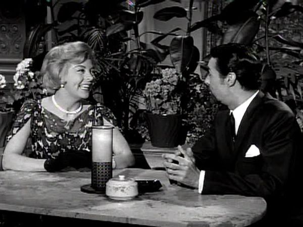 My Favorite Martian - Martin and the Eternal Triangle