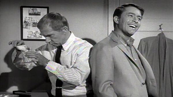 My Favorite Martian - How You Gonna Keep 'Em Down on the Pharmacy?