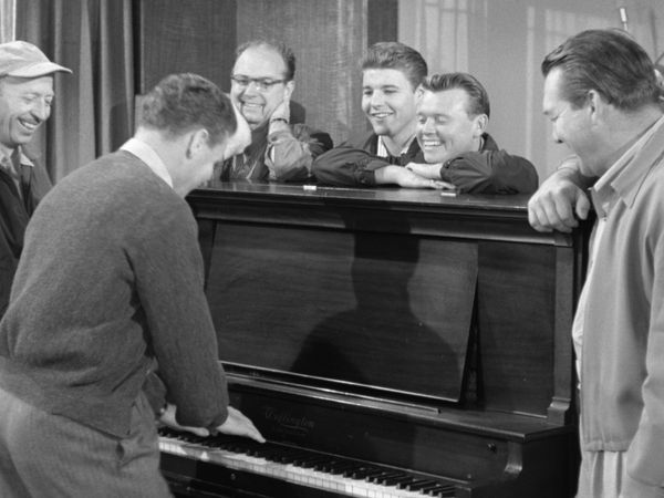 The Adventures of Ozzie and Harriet - David & The Men’s Club