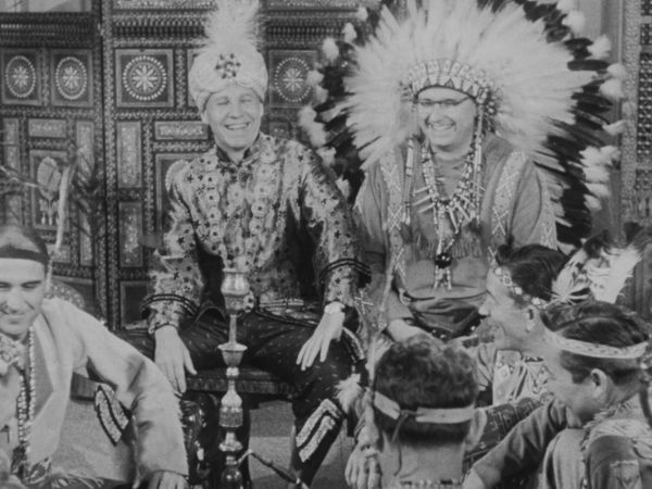 The Adventures of Ozzie and Harriet - The International Set