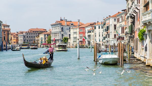 David Rocco's dolce italia aka dolce vita ES - Old Venice on the Water