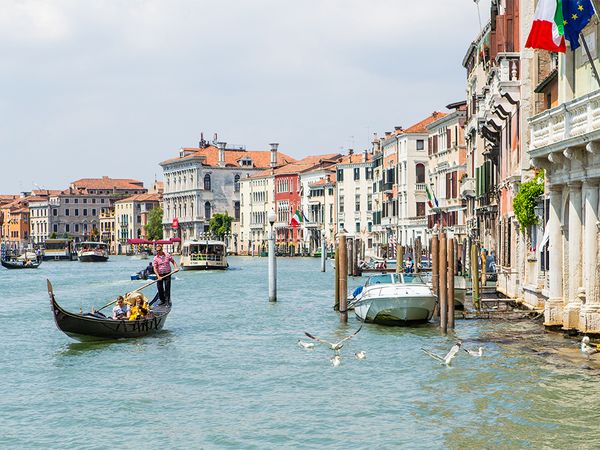 David Rocco's dolce italia aka dolce vita ES - Old Venice on the Water