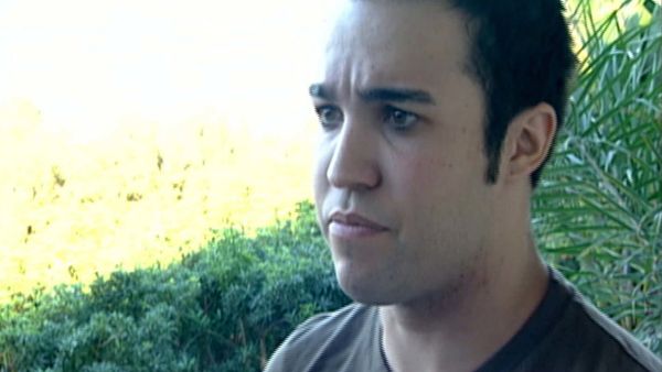 MTV Cribs SV - Pete Wentz, Sara Paxton, Steve-O