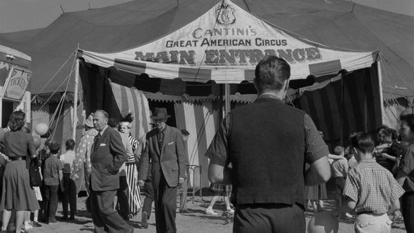 The Adventures of Ozzie and Harriet - The Circus