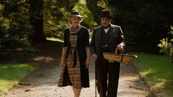 Agatha Christie: Poirot ES - Agatha Christie: Poirot. El templete de Nasse-House