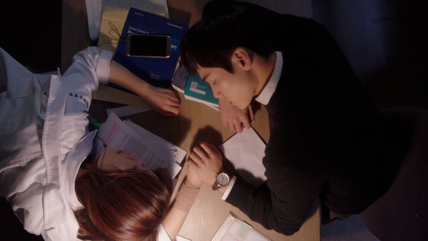 Dr. Romantic ES - Dr. Romántico EP06