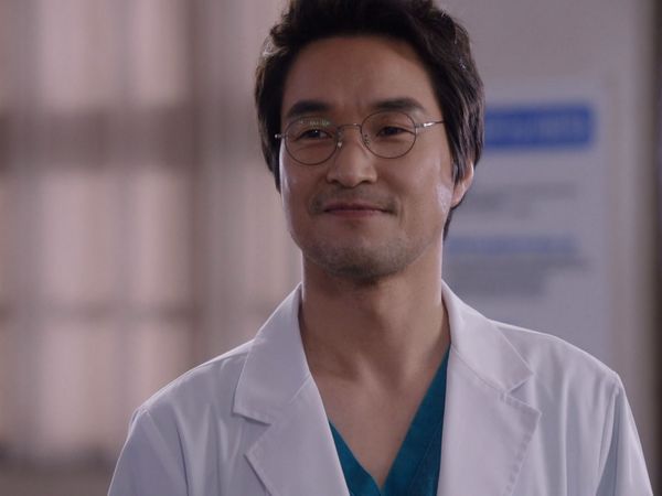 Dr. Romantic ES - Dr. Romántico EP07