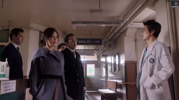 Dr. Romantic ES - Dr. Romántico EP17