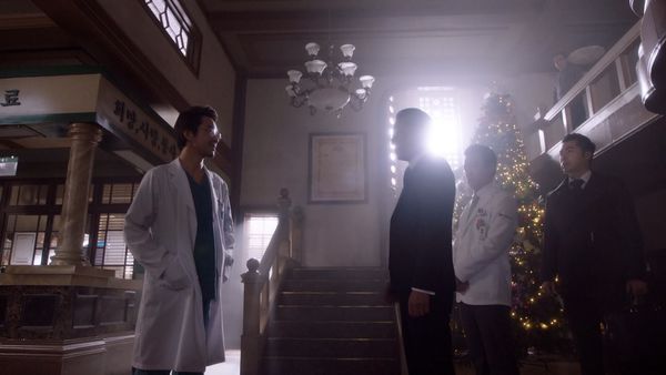 Dr. Romantic ES - Dr. Romántico EP16