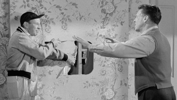 The Adventures of Ozzie and Harriet - The Built-In Television Set