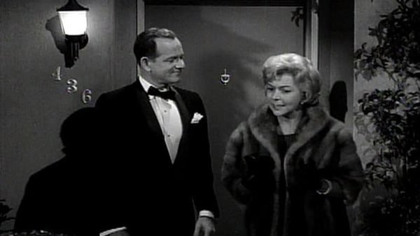 My Favorite Martian - Gesundheit, Uncle Martin