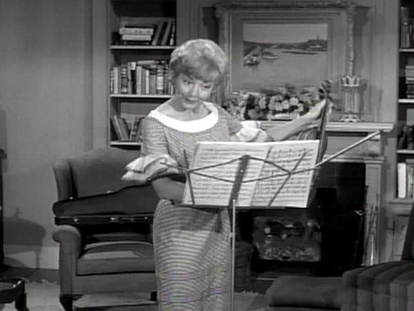 My Favorite Martian - A Martian Fiddles Around