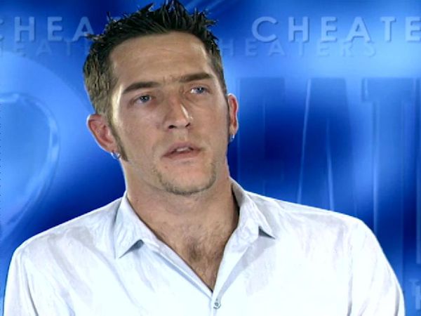 Cheaters (30') - Episode 8