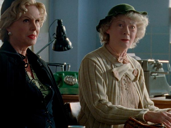 Agatha Christie: Miss Marple ES - Un cadáver en la biblioteca