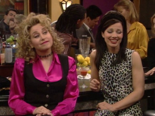 The Nanny - Kissing Cousins