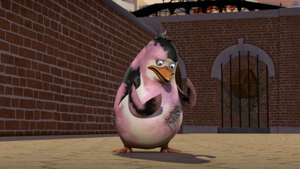 Os Pinguins de Madagascar - Um peixão para o Capitão / Mudança de penas