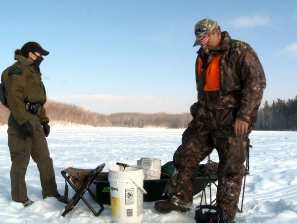 Wardens - Winter Recreation and Firearm Deer