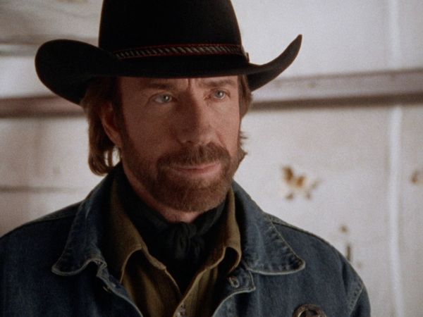 Walker Texas Ranger - Stol ikke på nogen