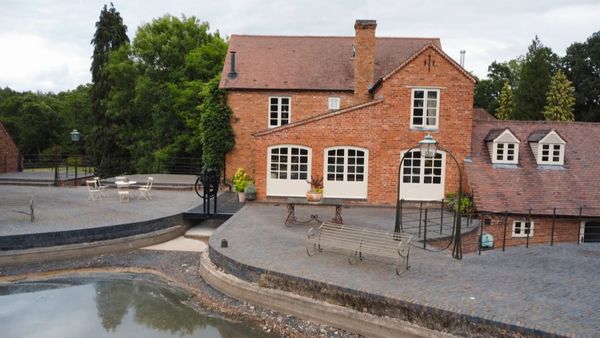 Britain's Most Expensive Houses SV - Avsnitt 208