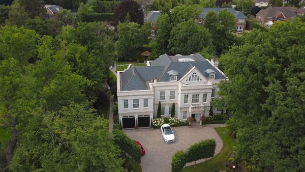 Britain's Most Expensive Houses - Episode 207