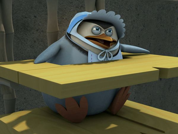 The Penguins of Madagascar LT - Canción de cuna / Atado con una boa