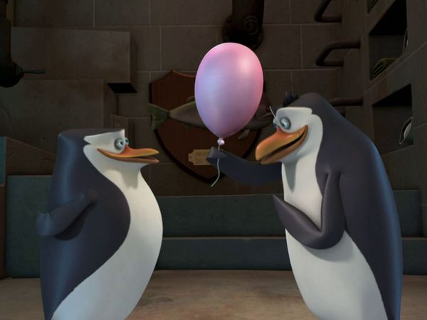 The Penguins of Madagascar LT - No tocar / Comando Huevín